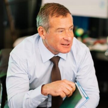 grigory-berezkin:-the-businessman-who-chose-philanthropy-over-a-second-fortune
